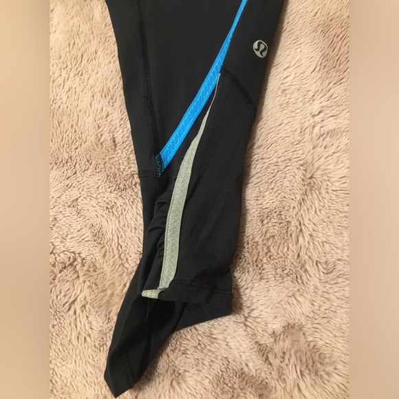 Lululemon athletic yoga pants - Picture 7 of 8